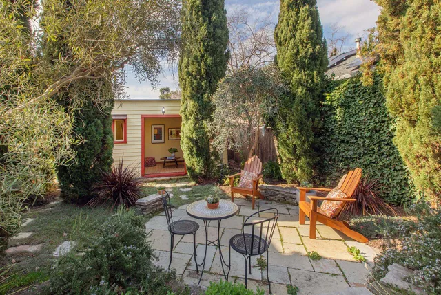 view of outdoor space yard and patio