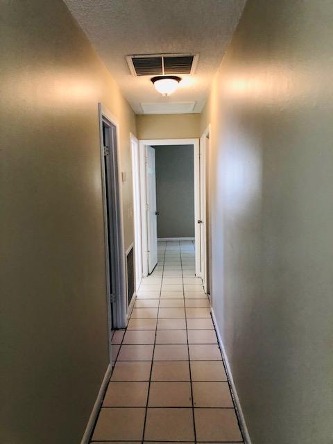 908 Cheyenne Street Jupiter, FL 33458 - Photo 6 of 13 IMG_5075