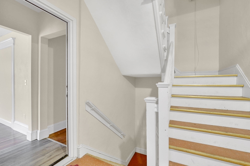 242 Fort Pleasant Avenue Springfield, MA 01108 - Photo 30 of 42 a view of entryway