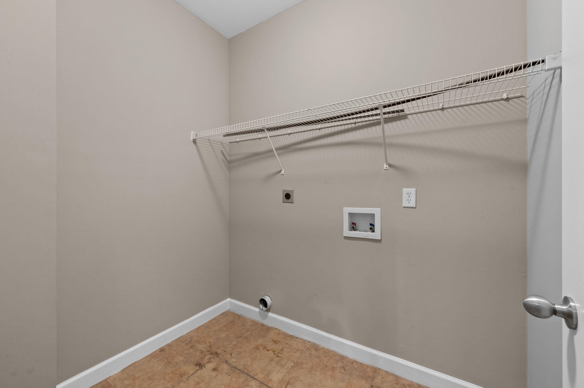 9381 Sable Court Daphne, AL 36526 - Photo 27 of 42 Laundry