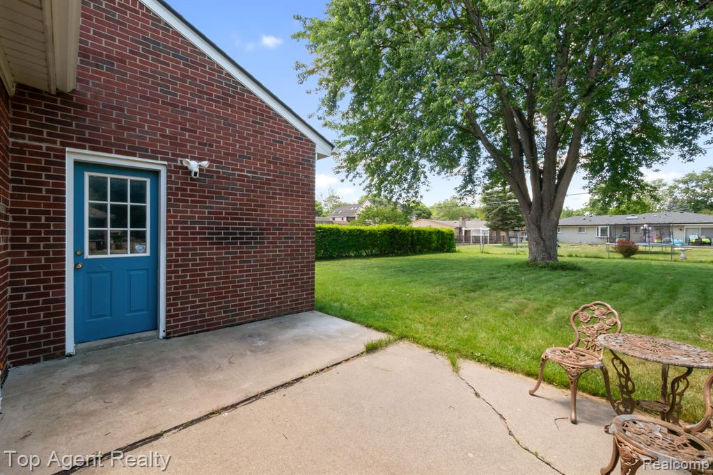 36365 Briarcliff Road Sterling Heights, MI 48312 - Photo 36 of 52