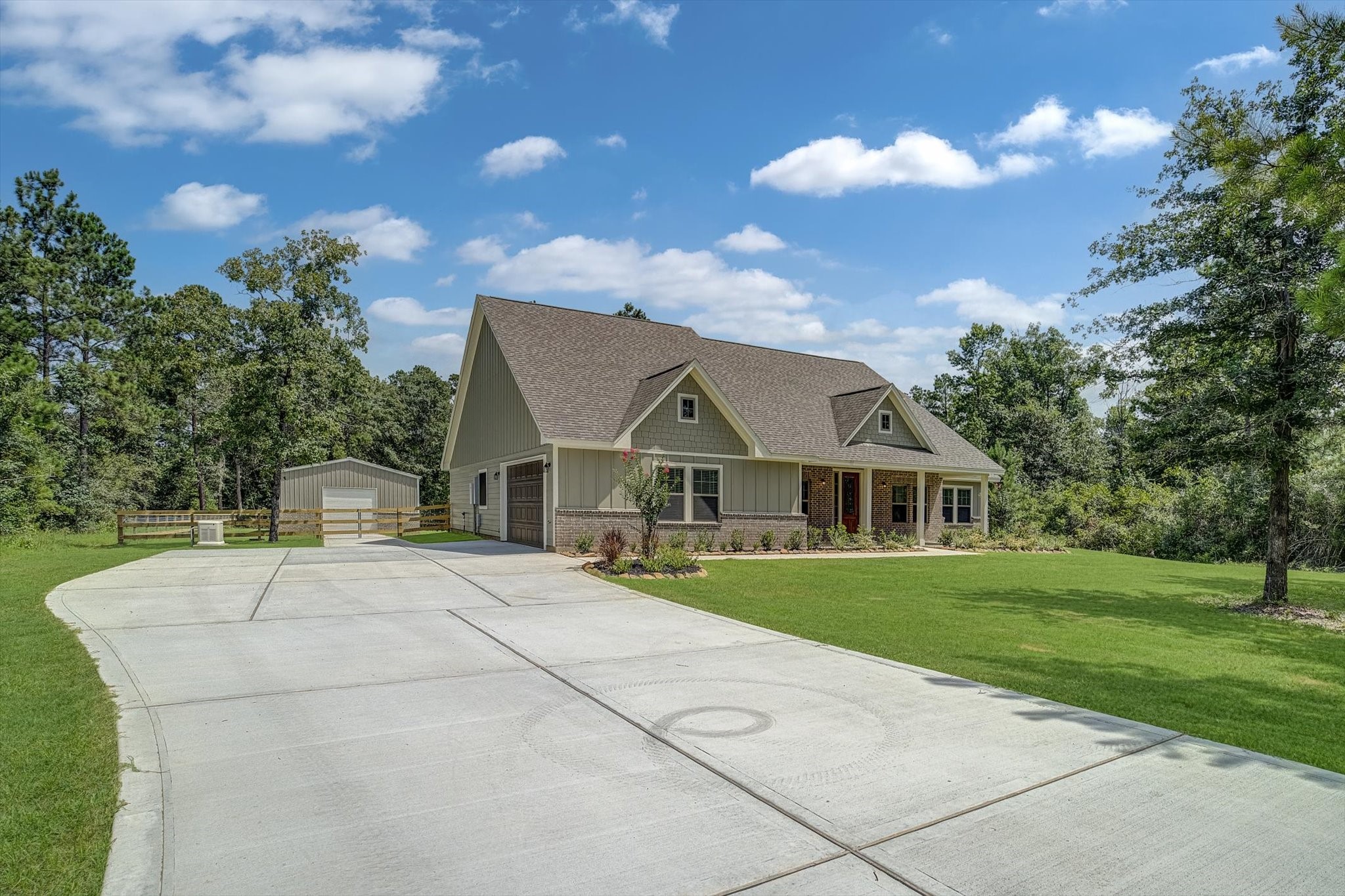 347 Iron Horse Road Willis, TX 77378 - Photo 2 of 49