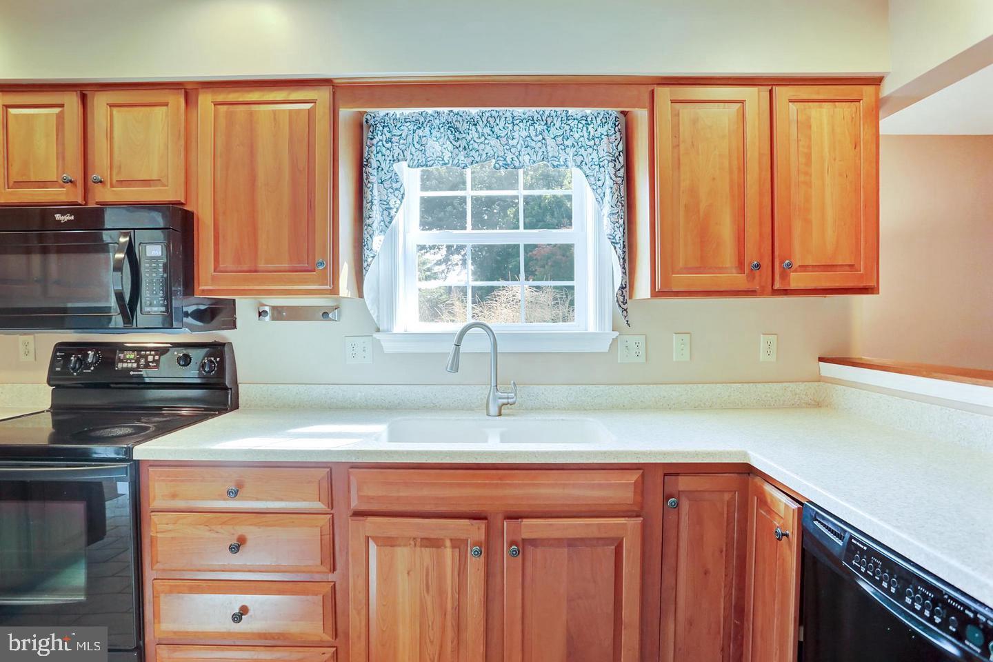 205 Andrea Drive Lititz, PA 17543 - Photo 5 of 23 kitchen