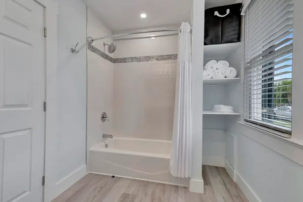 $2,250,000 | 320 Southeast 4th Avenue, Delray Beach, FL 33483