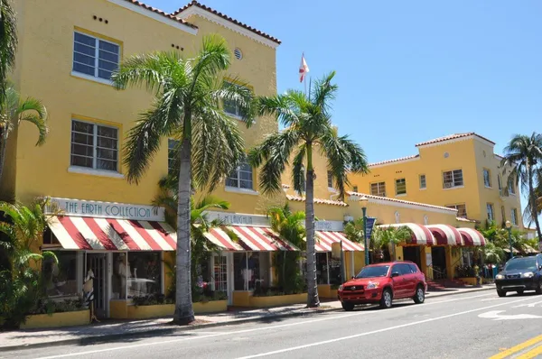 $2,250,000 | 320 Southeast 4th Avenue, Delray Beach, FL 33483