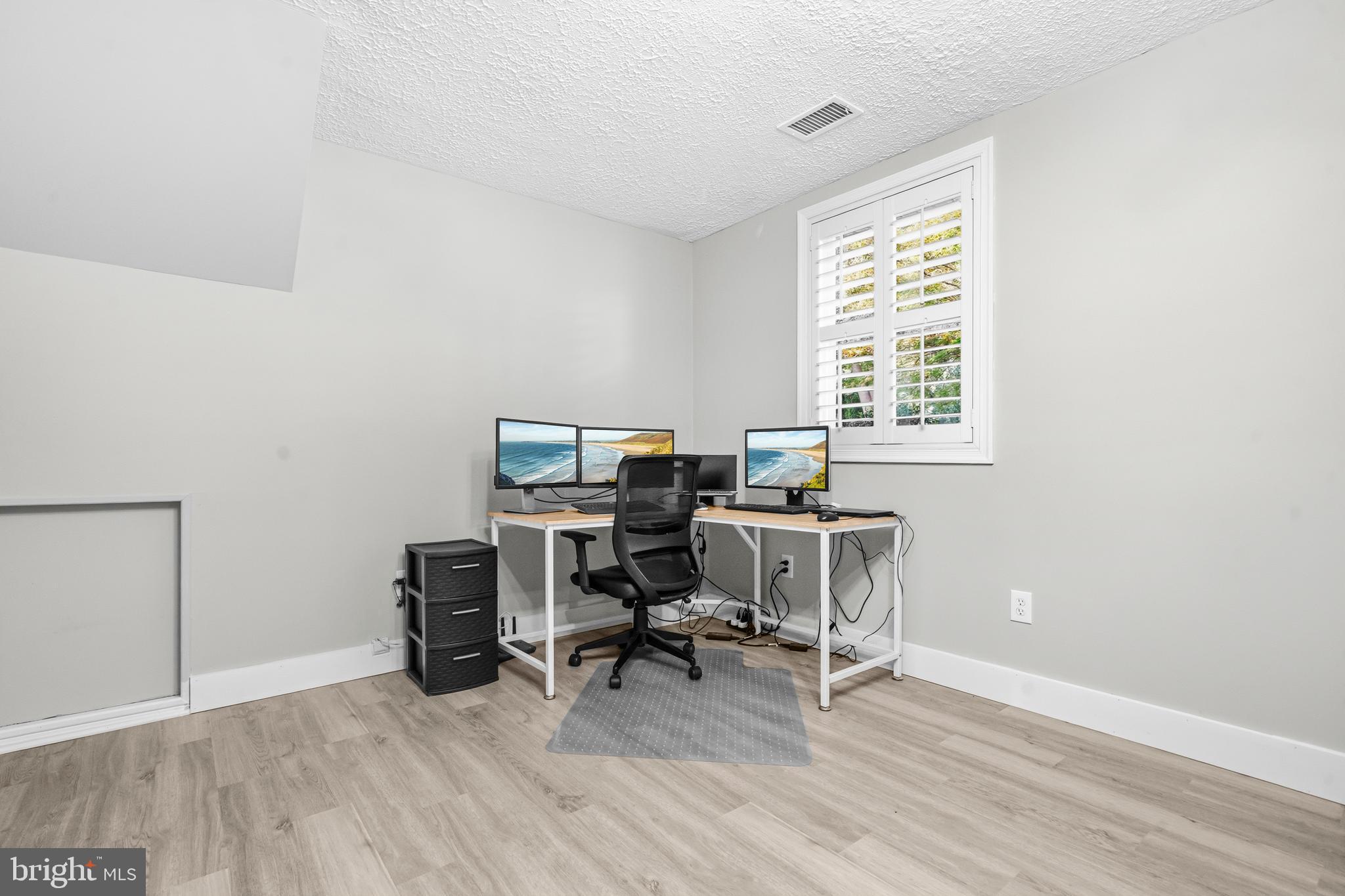 12670 Magna Carta Road Herndon, VA 20171 - Photo 31 of 56