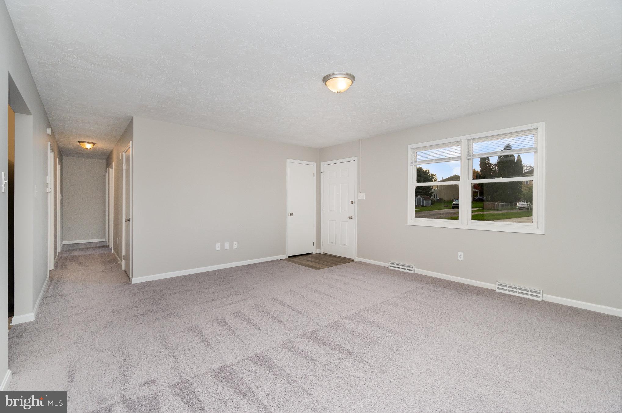 578 Spring Avenue Hanover, PA 17331 - Photo 5 of 27