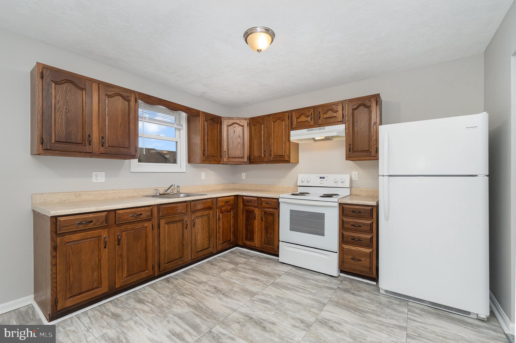 578 Spring Avenue Hanover, PA 17331 - Photo 7 of 27