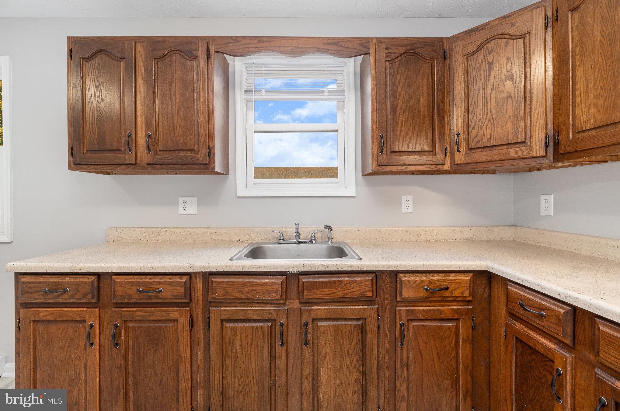 578 Spring Avenue Hanover, PA 17331 - Photo 8 of 27