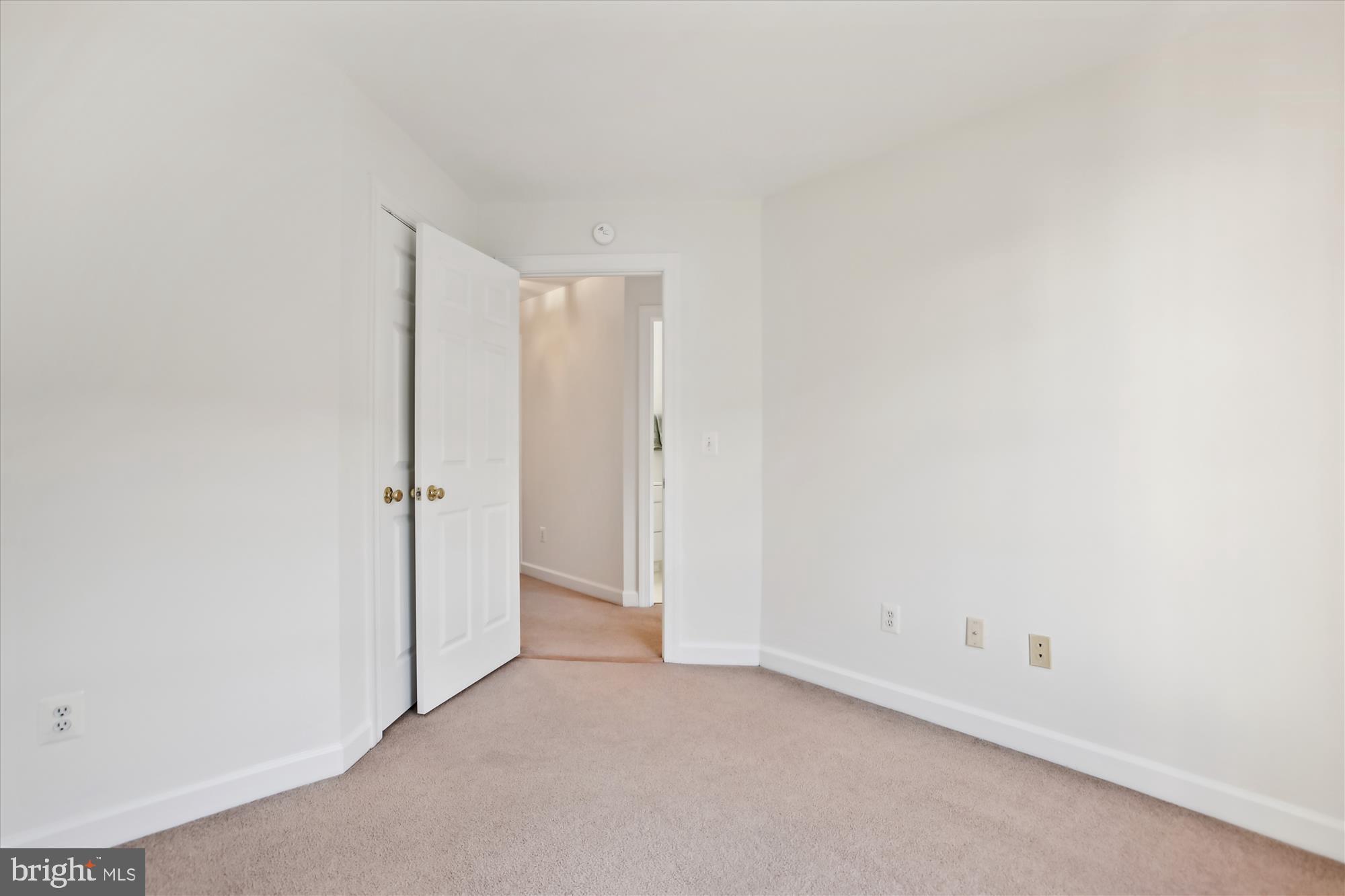 5803 Summers Grove Road Alexandria, VA 22304 - Photo 21 of 43 a view of an empty room