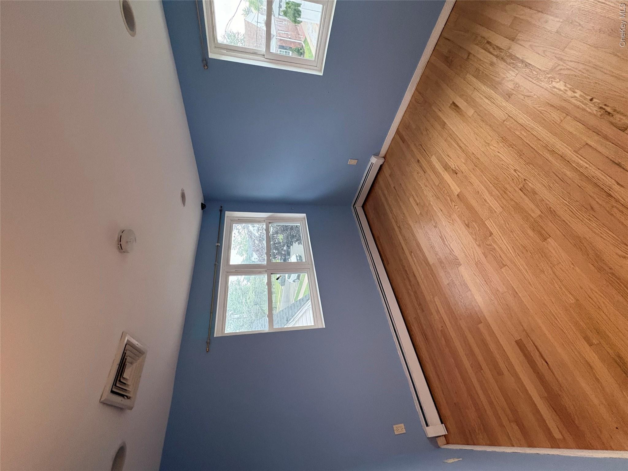 34 Marlowe Road Valley Stream, NY 11580 - Photo 18 of 27 Gallery Image 18