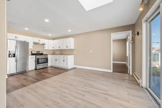 $799,000 | 185 Throop Street, West Babylon, NY 11704