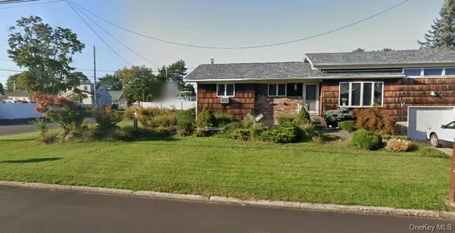 $828,000 | 185 Throop Street, West Babylon, NY 11704