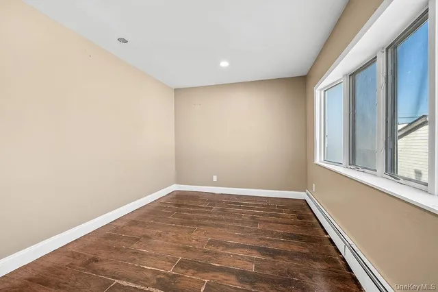 $799,000 | 185 Throop Street, West Babylon, NY 11704