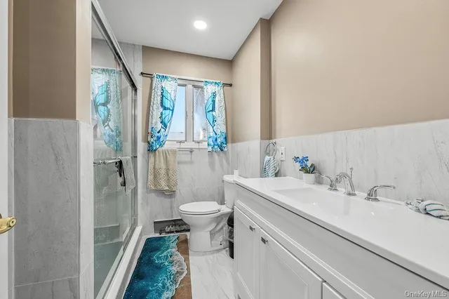 $799,000 | 185 Throop Street, West Babylon, NY 11704