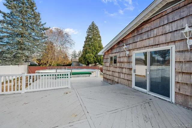 $799,000 | 185 Throop Street, West Babylon, NY 11704