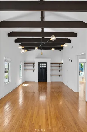 $7,500 | 520 North Citrus Avenue, Los Angeles, CA 90036