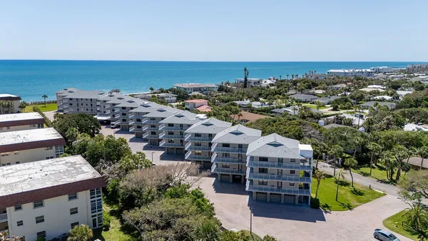 $399,000 | 5300 Florida A1A, Unit 302, Vero Beach, FL 32963