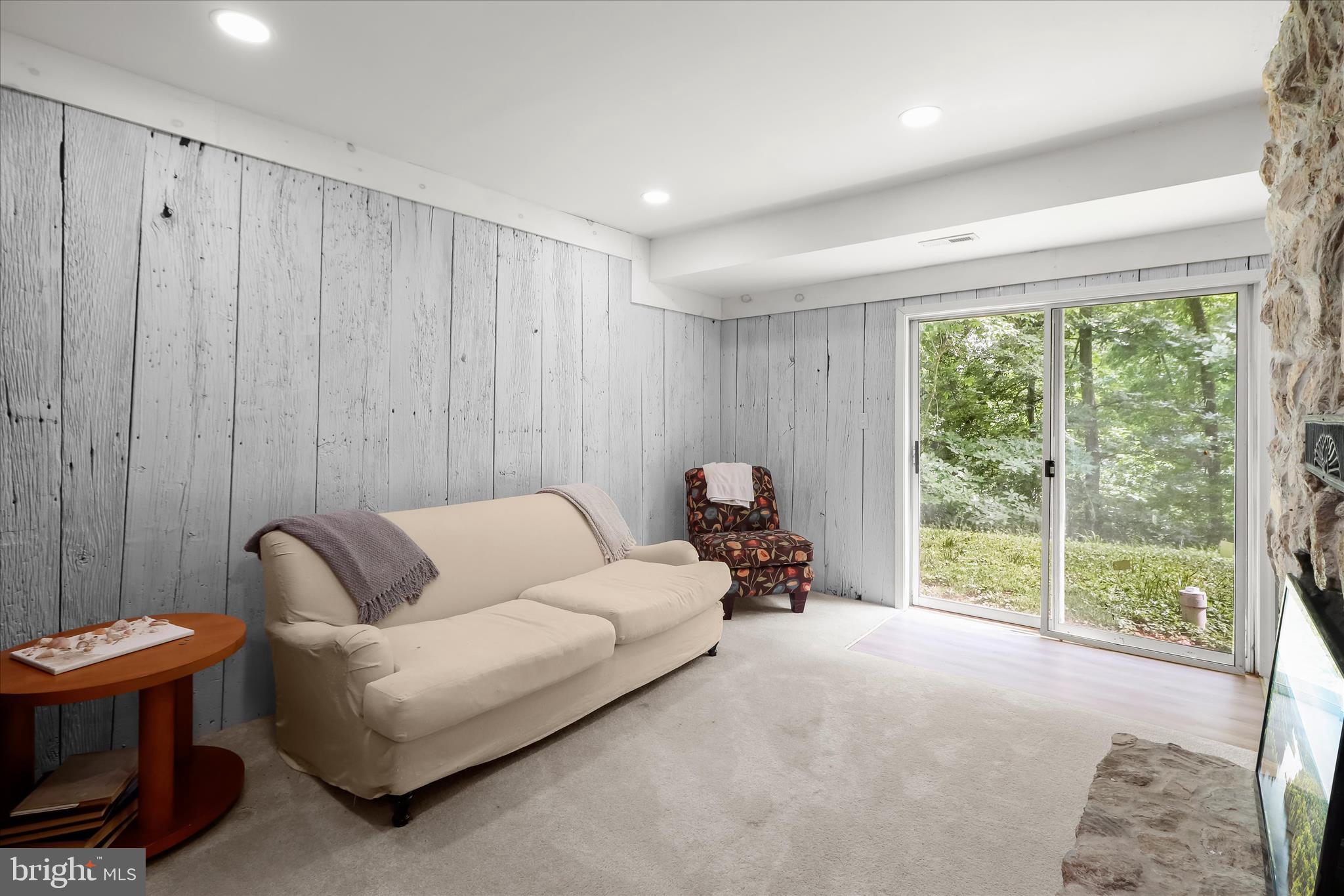 14213 Longnecker Road Reisterstown, MD 21136 - Photo 24 of 44 a living room with furniture and a window