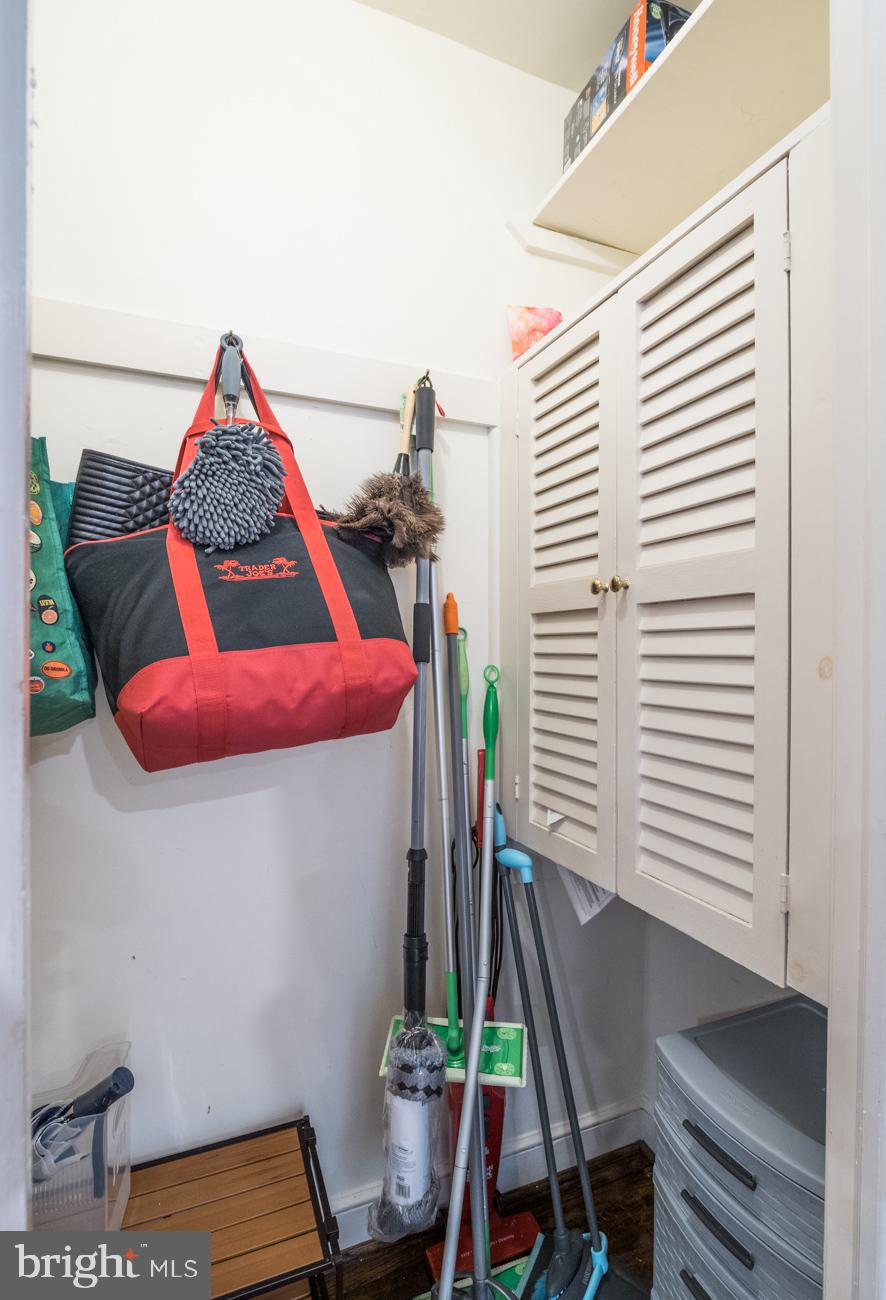 3424 O Street Northwest Washington, DC 20007 - Photo 28 of 29 a room with musical instruments