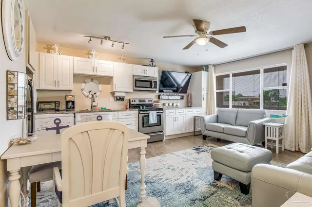 $270,030 | 683 Nautilus Court, Unit 211, Fort Walton Beach, FL 32548