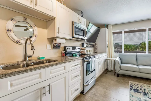 $270,030 | 683 Nautilus Court, Unit 211, Fort Walton Beach, FL 32548