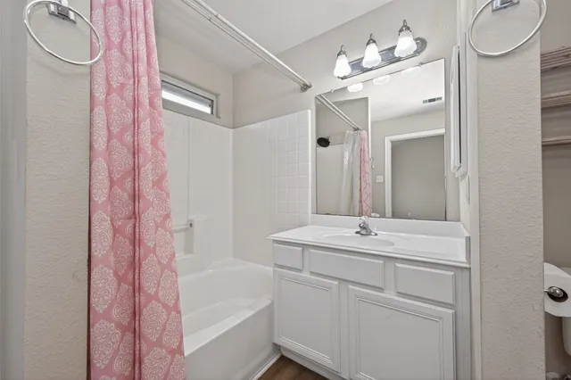 $265,000 | 987 Oak Glen Drive, Conroe, TX 77378