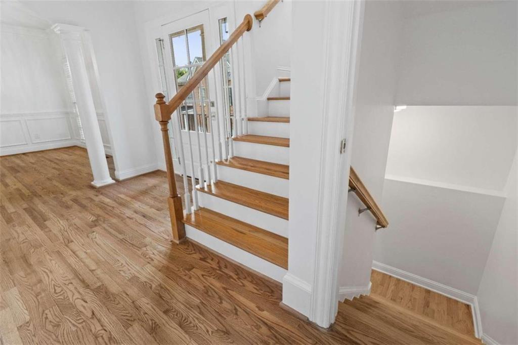 1711 Summit Glen Lane Northeast Atlanta, GA 30329 - Photo 23 of 42 a view of entryway