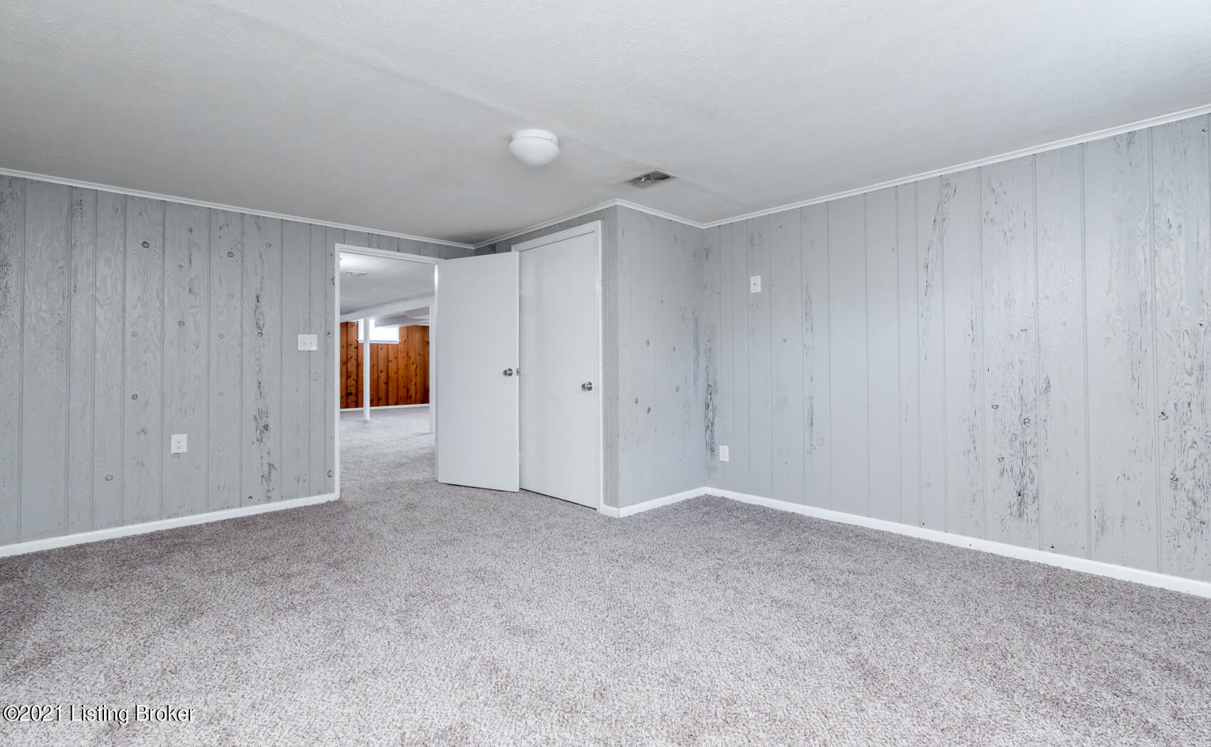 1914 Janlyn Road Louisville, KY 40299 - Photo 53 of 58 1914-153