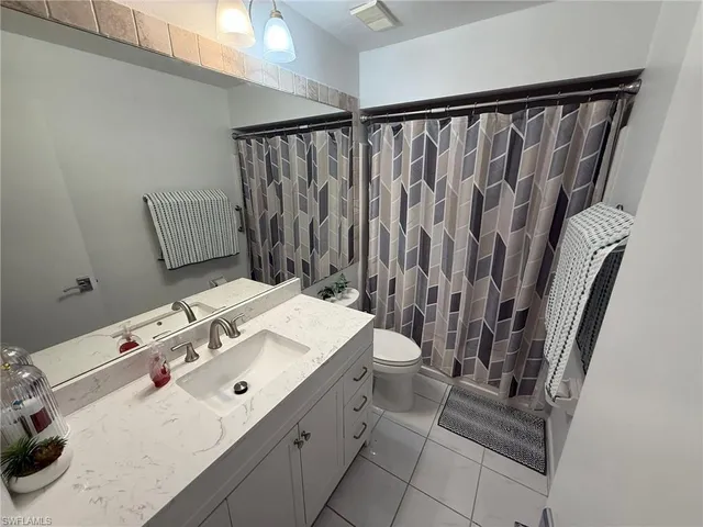 $269,000 | 4220 Looking Glass Lane, Unit 4302, Naples, FL 34112