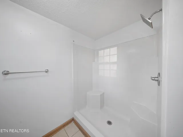 $525,000 | 196 Ellis Road, Kingston, TN 37763