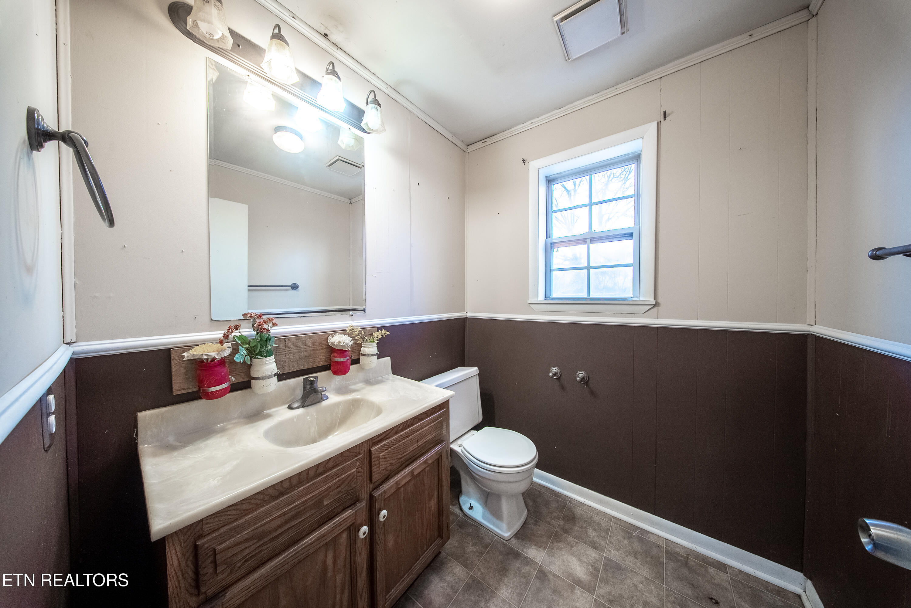 196 Ellis Road Kingston, TN 37763 - Photo 29 of 54 Ellis%20Rd_0025%205