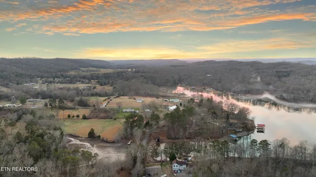 $525,000 | 196 Ellis Road, Kingston, TN 37763