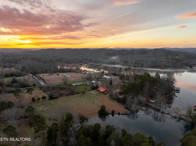 $525,000 | 196 Ellis Road, Kingston, TN 37763