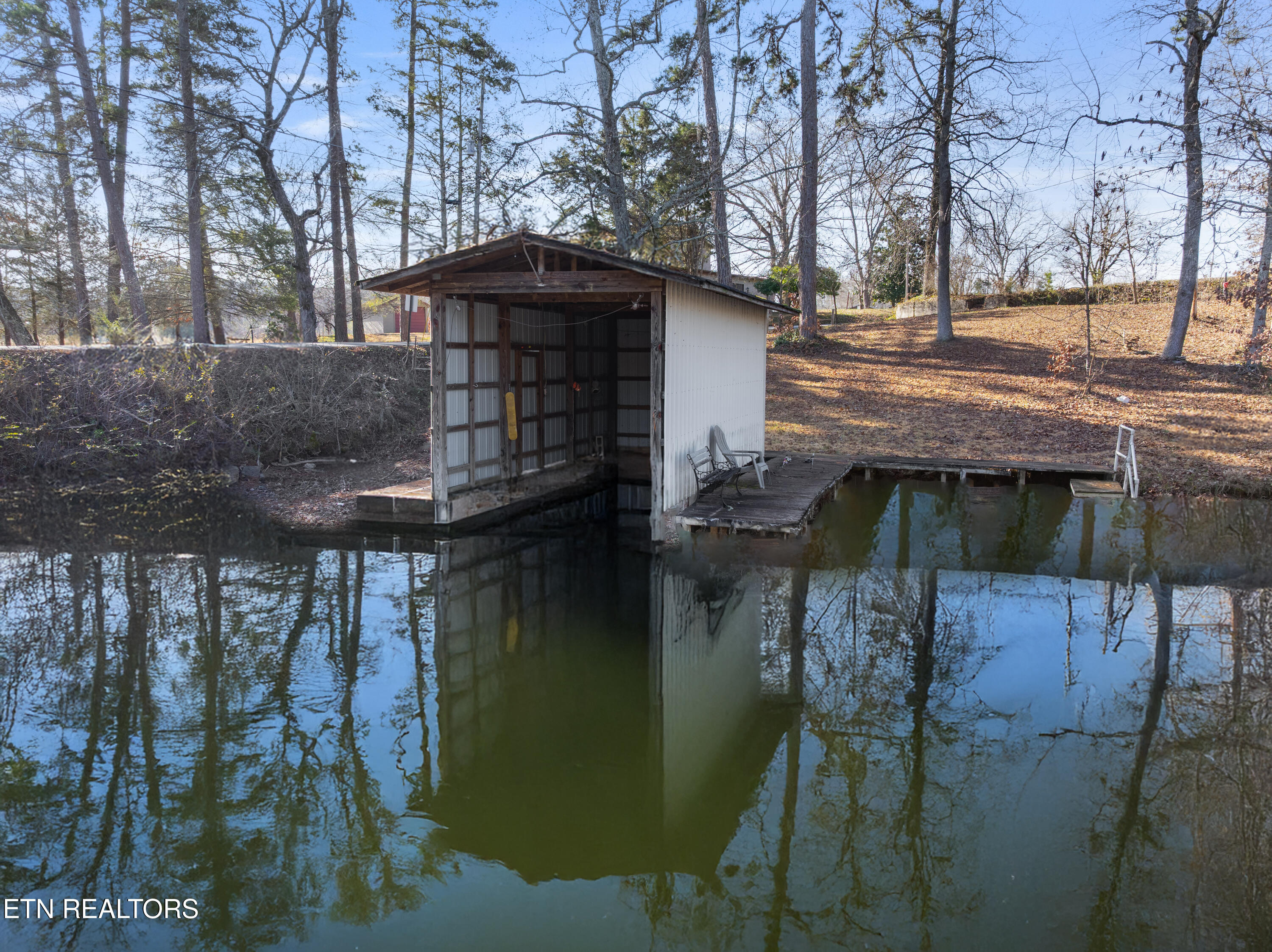 196 Ellis Road Kingston, TN 37763 - Photo 6 of 54 Ellis%20Rd_0039%20W_water