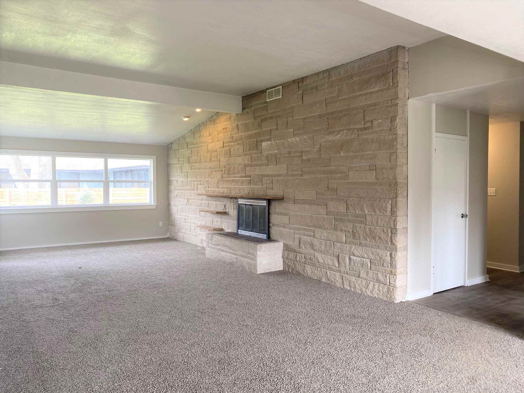 2704 Springfield Avenue Fort Wayne, IN 46805 - Photo 2 of 19 Gallery Image 2
