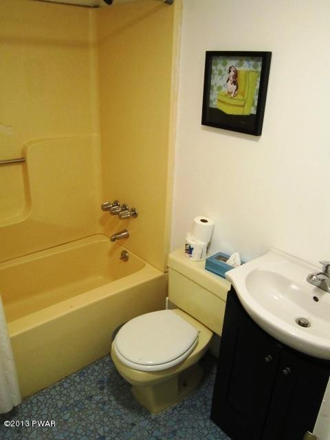 124 Pebble Rock Road Lackawaxen, PA 18435 - Photo 12 of 15