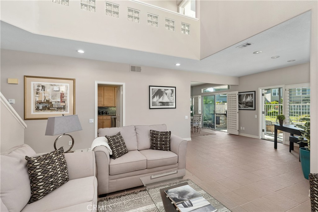 331 Parsons Landing Long Beach, CA 90803 - Photo 8 of 27