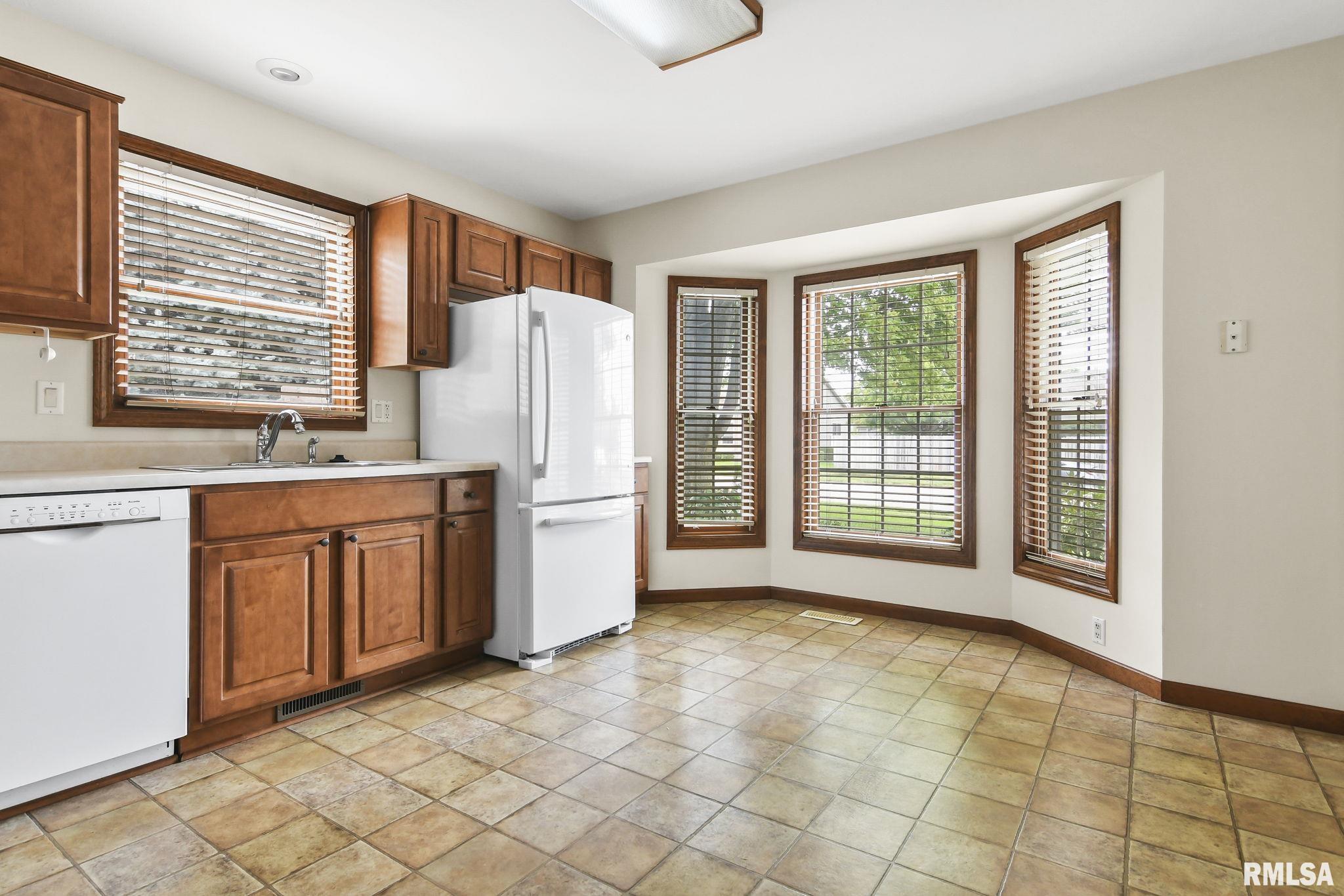 2702 Johnstone Road Springfield, IL 62711 - Photo 14 of 32