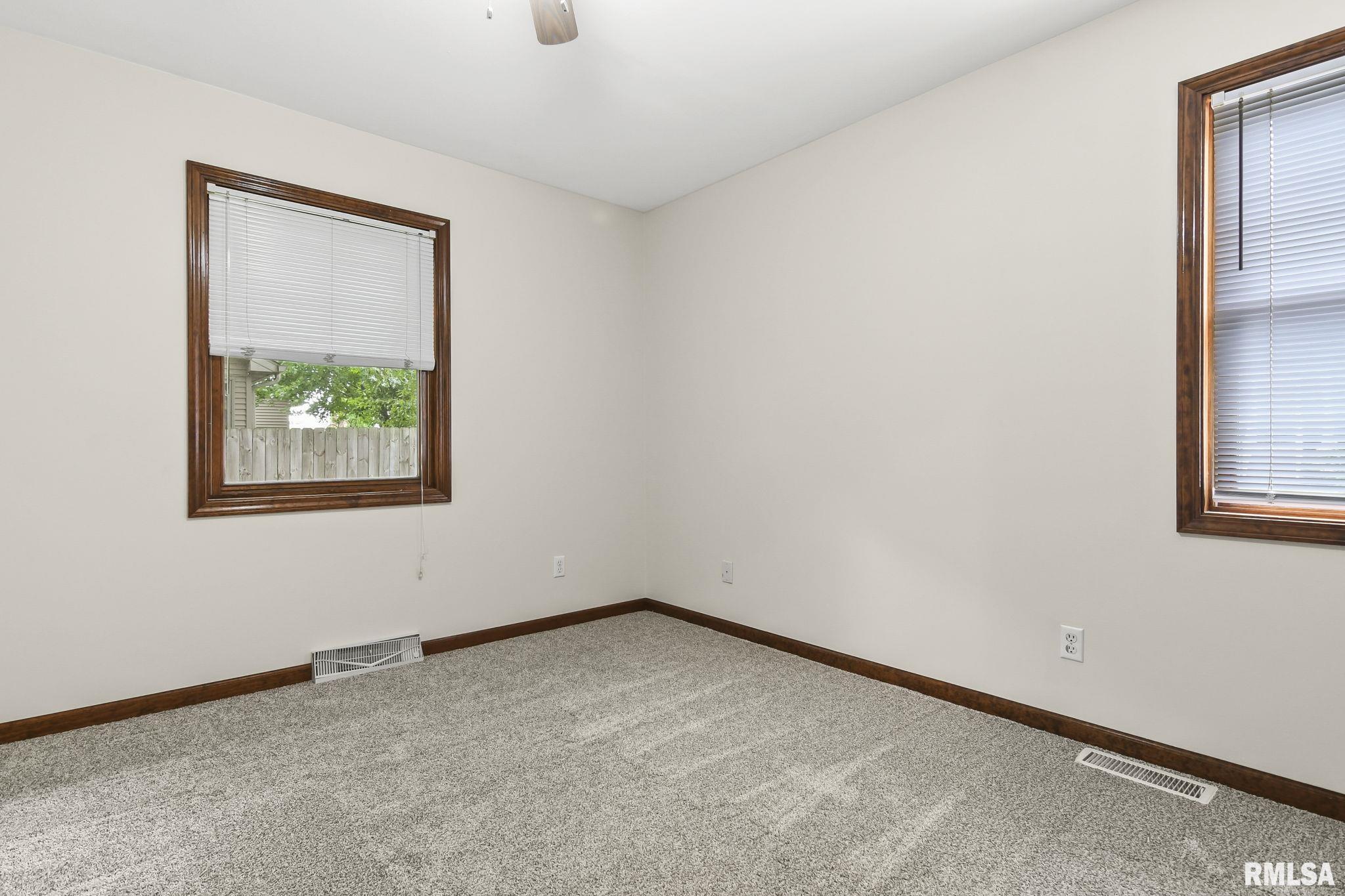 2702 Johnstone Road Springfield, IL 62711 - Photo 24 of 32