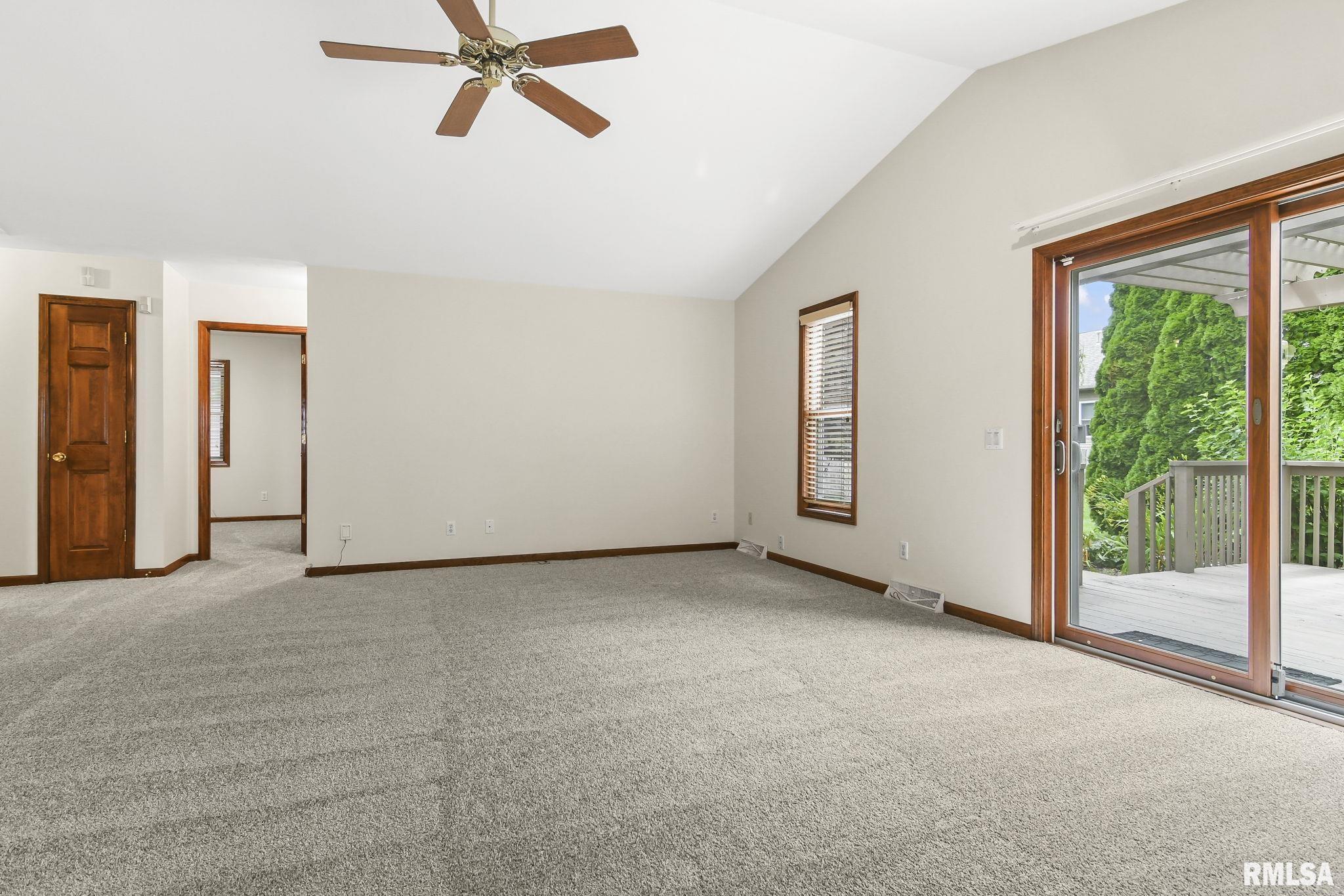 2702 Johnstone Road Springfield, IL 62711 - Photo 6 of 32