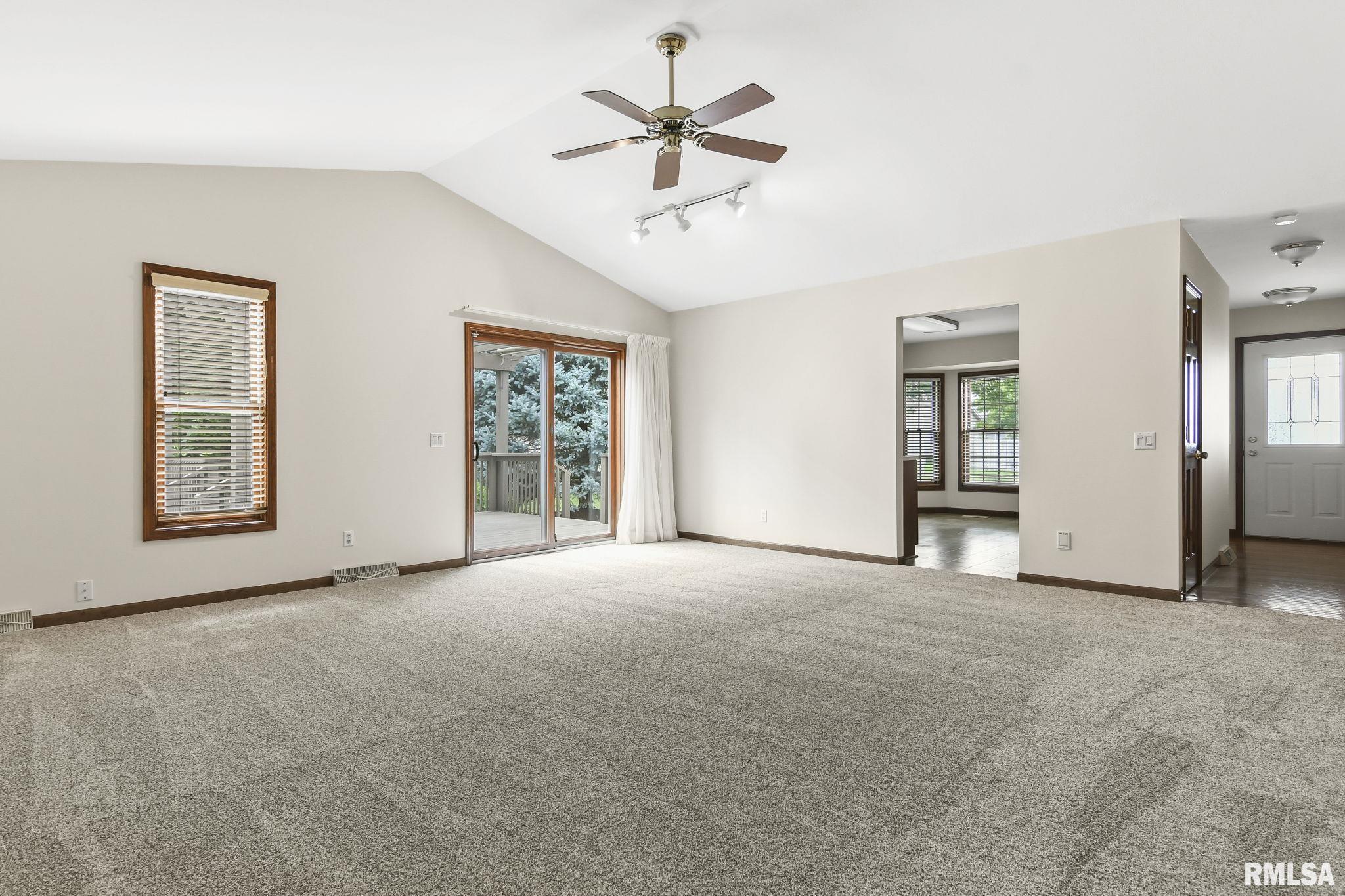 2702 Johnstone Road Springfield, IL 62711 - Photo 10 of 32