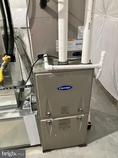 113 Heulings Avenue Riverside, NJ 08075 - Photo 47 of 50 Carrier Gas Heater