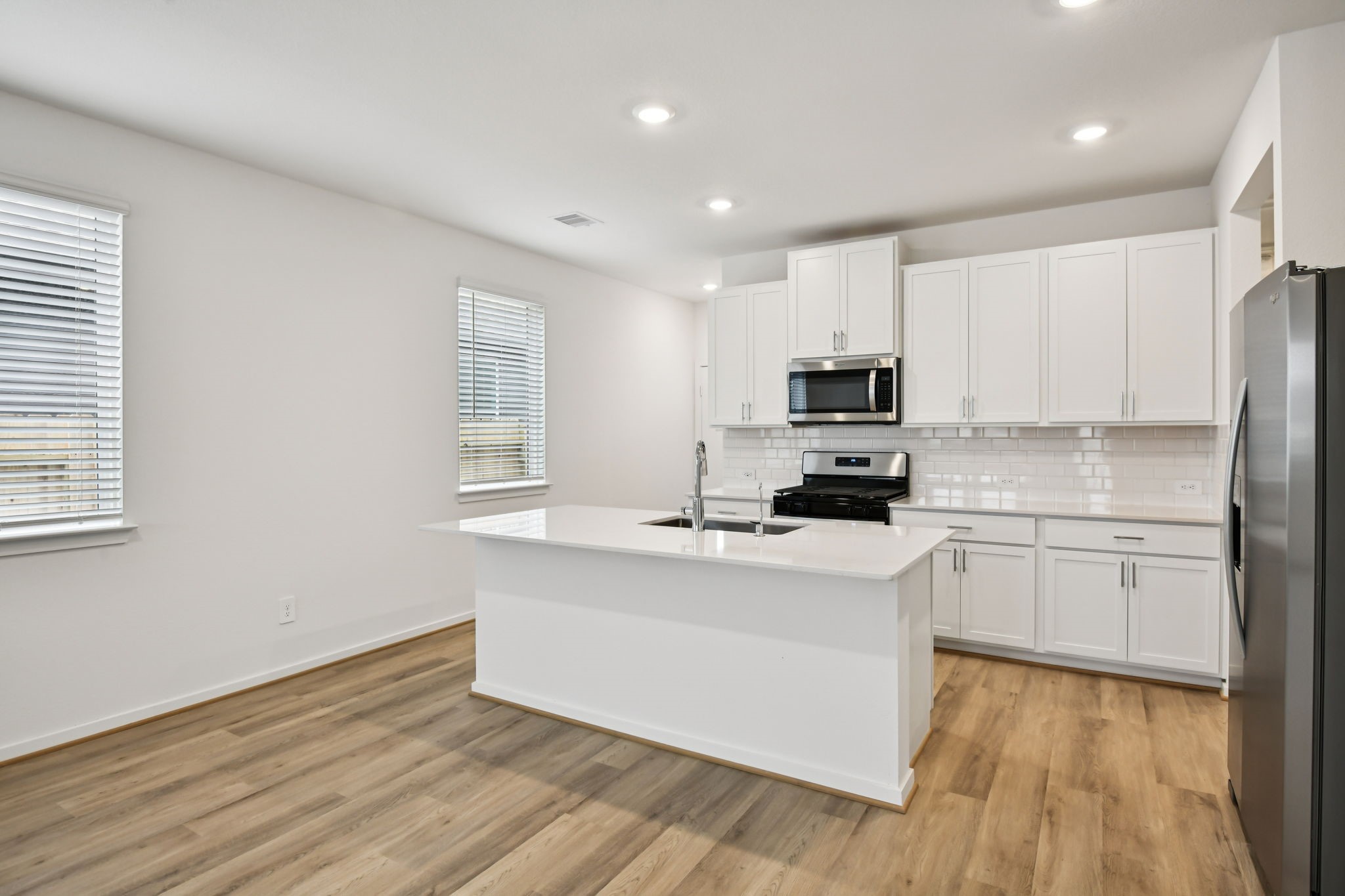 5724 Adamite Way Houston, TX 77048 - Photo 11 of 34