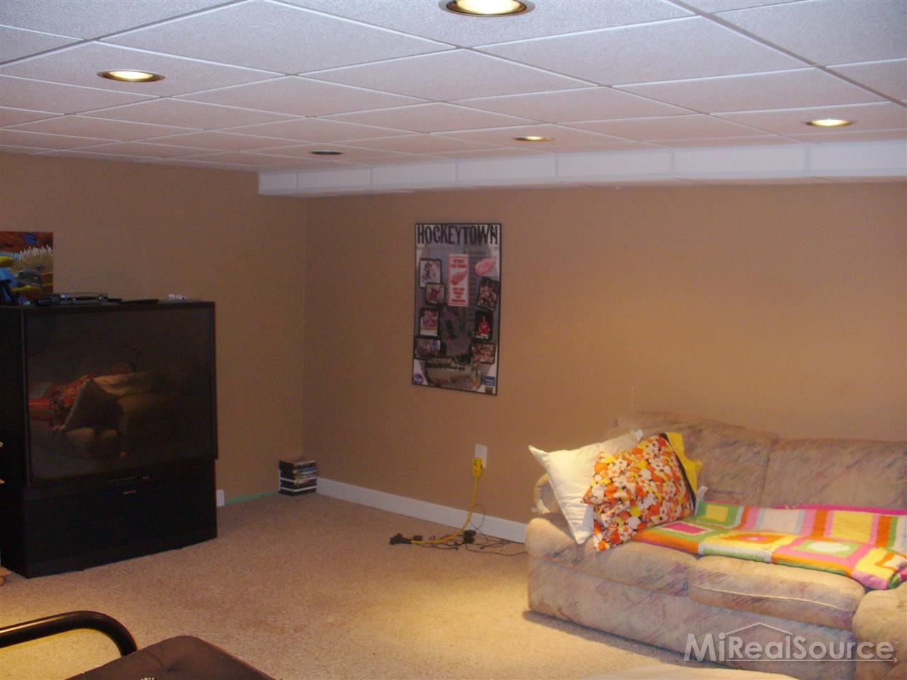 49897 Riverside Drive Macomb, MI 48044 - Photo 15 of 19 Gallery Image 15