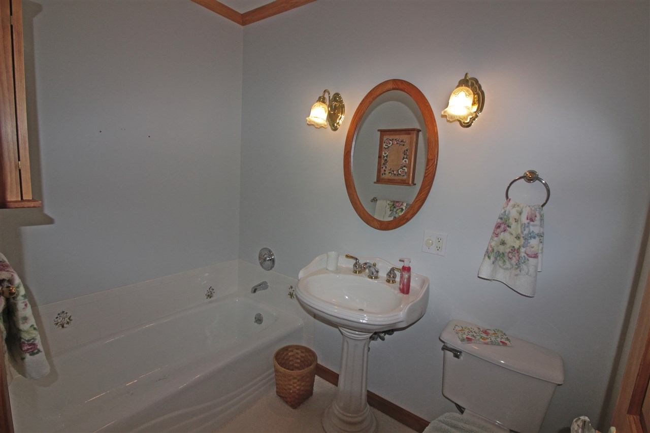 904 East Road Bennington, VT 05201 - Photo 21 of 40