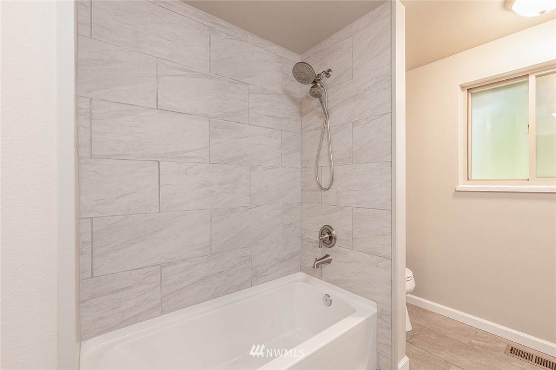4025 Delphi Road Southwest Olympia, WA 98512 - Photo 11 of 21 Gallery Image 11