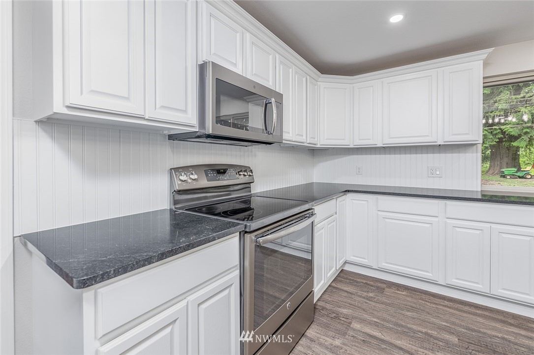 4025 Delphi Road Southwest Olympia, WA 98512 - Photo 6 of 21 Gallery Image 6