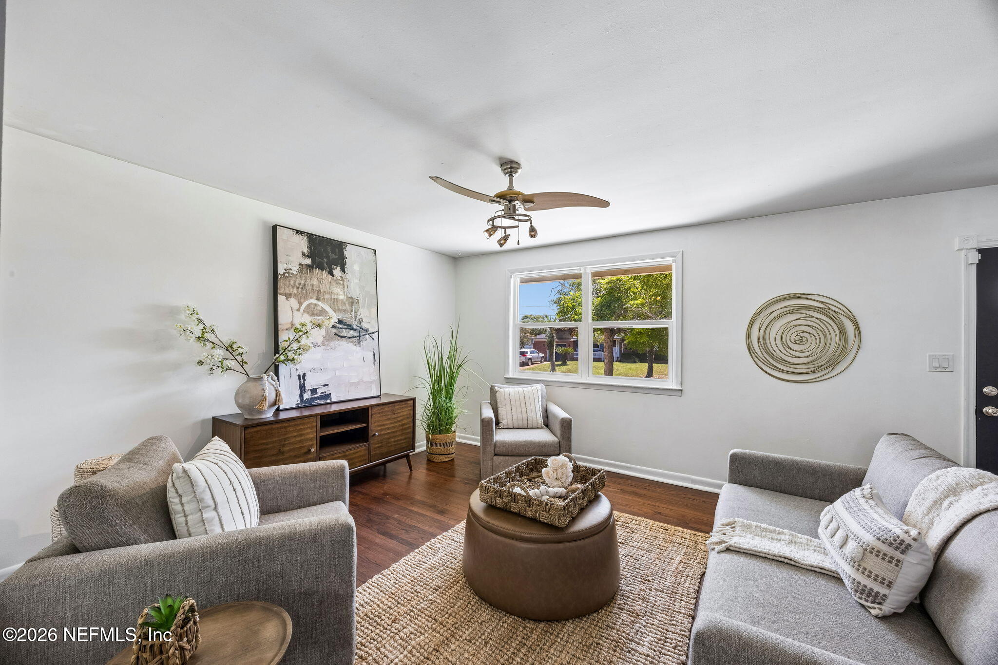 7420 Hennessy Road Jacksonville, FL 32244 - Photo 6 of 36 Living Room