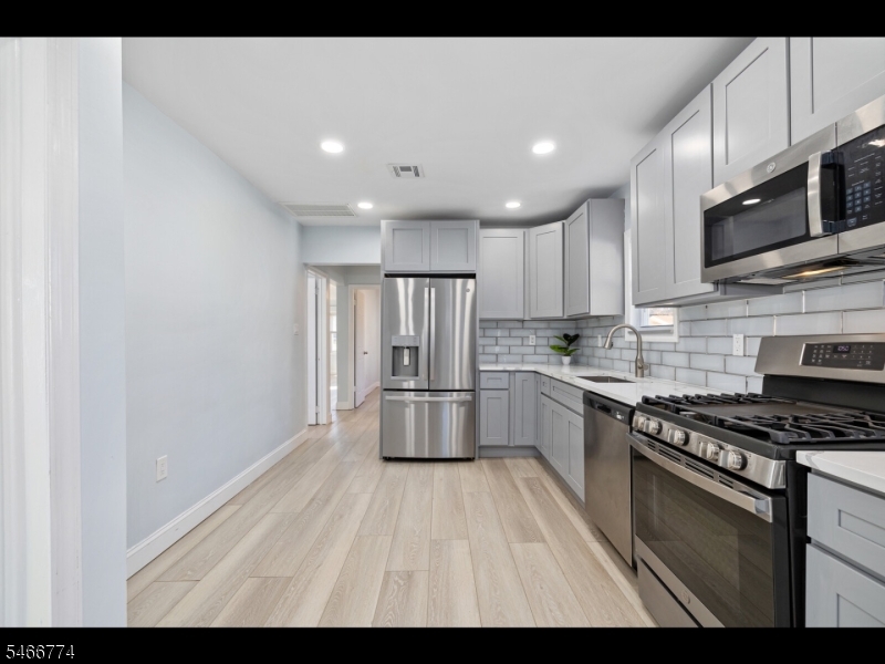 57 Harding Avenue Clark, NJ 07066 - Photo 11 of 30 Gallery Image 11